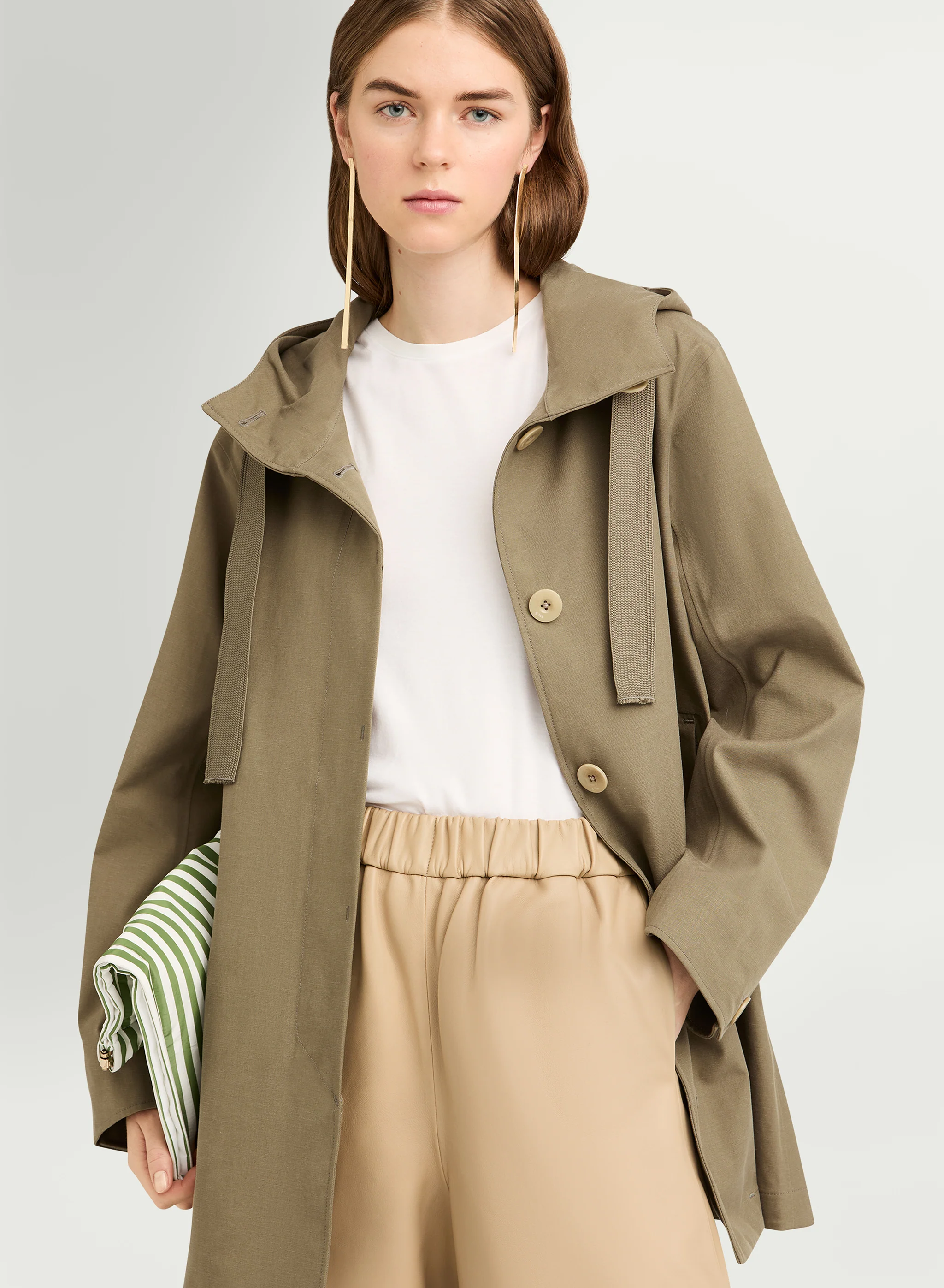 CLEO - Image 25