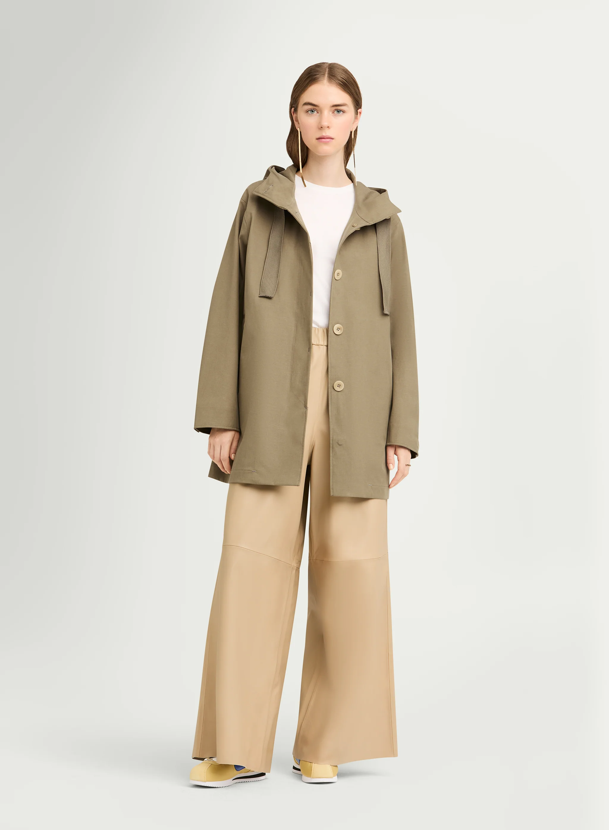CLEO - Image 26