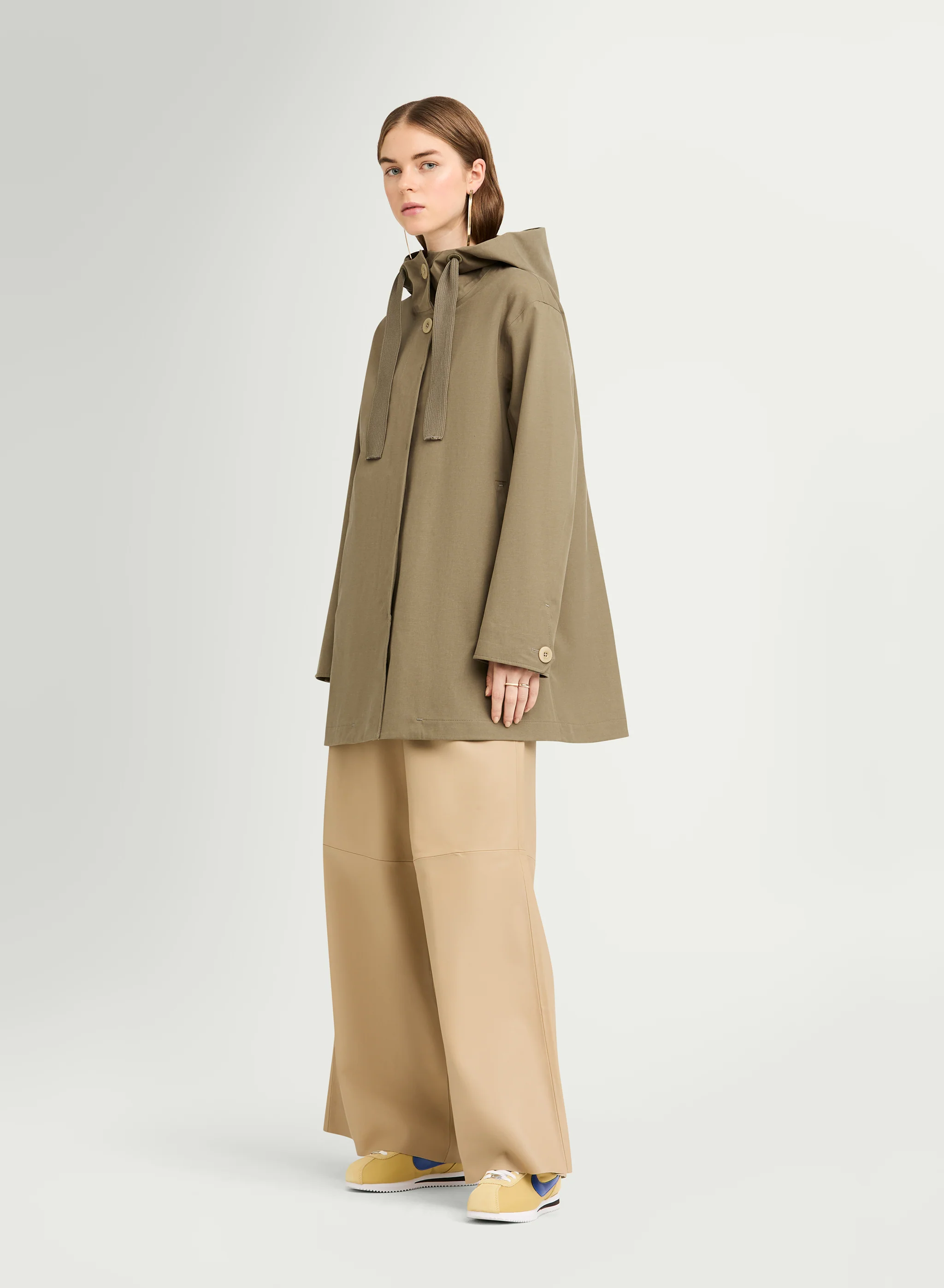 CLEO - Image 28