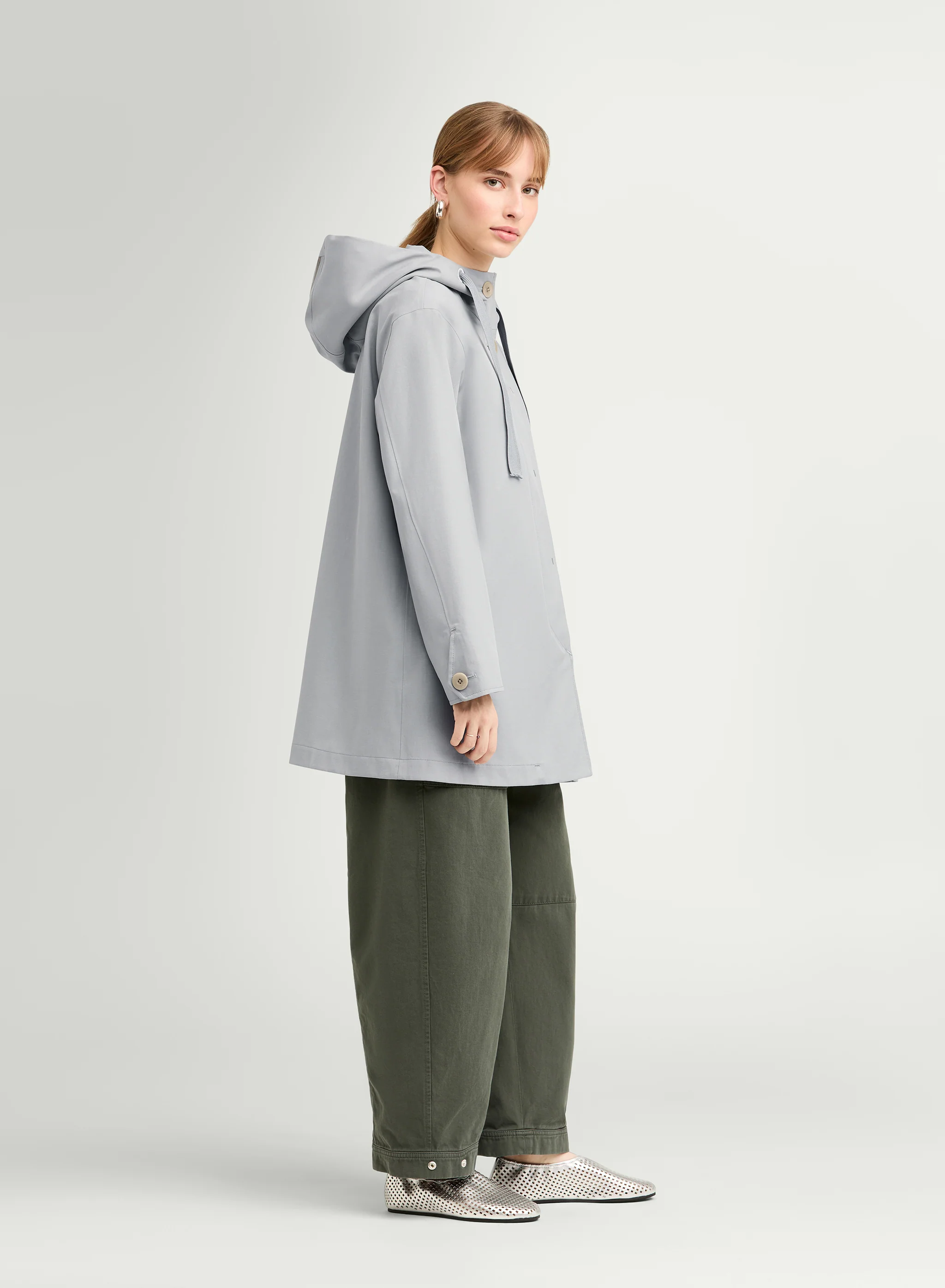 CLEO - Image 5