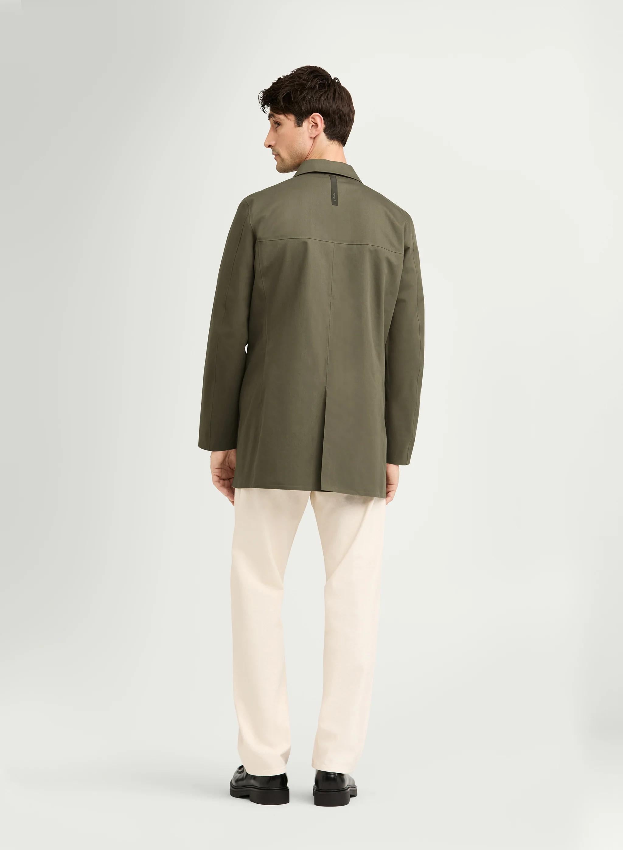 COACH - Image 4