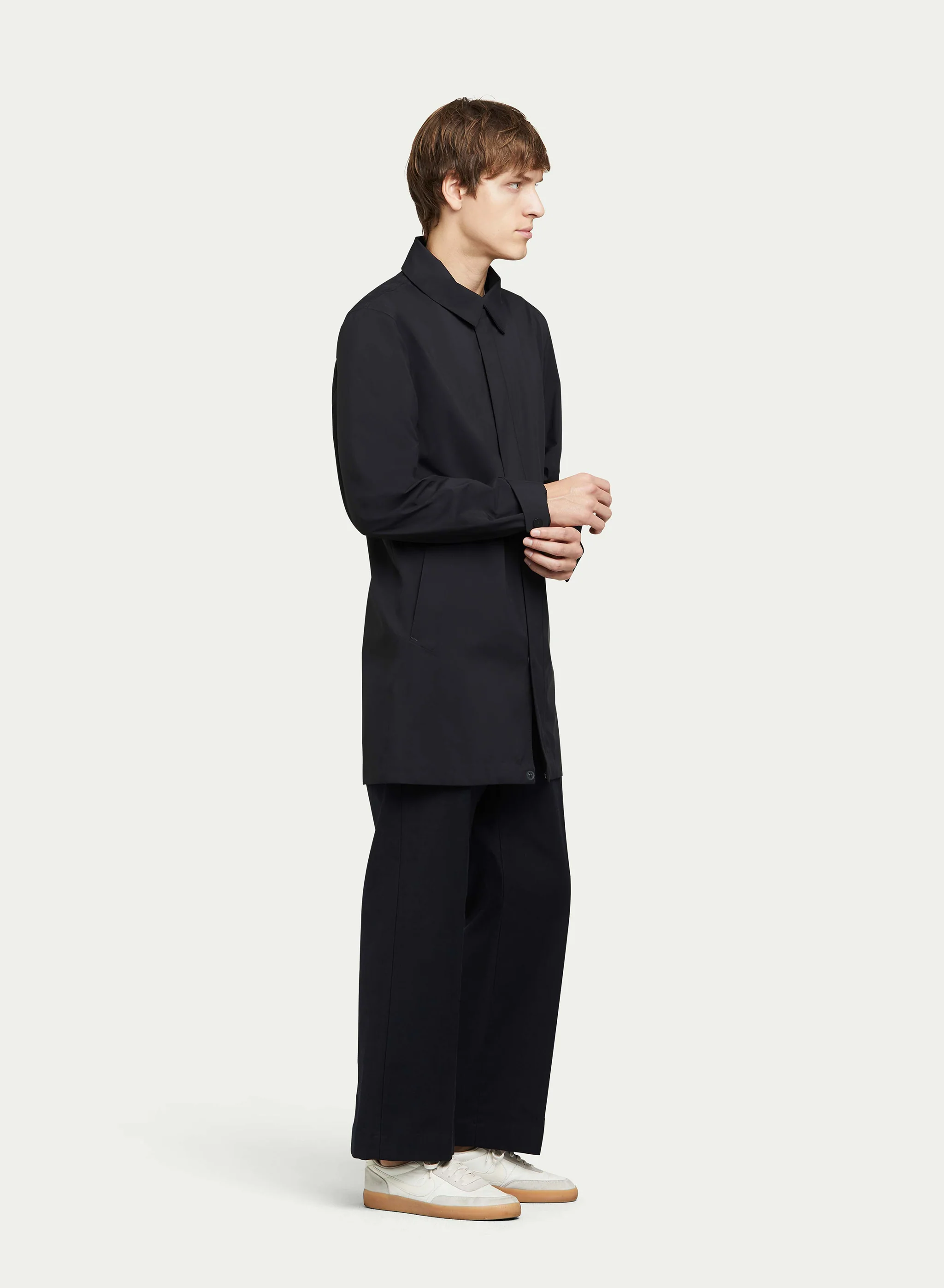 VENTURE - Image 5